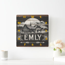 Rustieke schuur en paard bij zonsondergang op het  vierkante klok