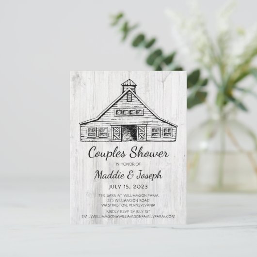 Rustieke schuur foto koppel bruids douche uitnodig aankondigingskaart (Staand voorkant)