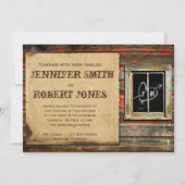 Rustieke schuur hout hart raam bruiloft uitnodigin kaart (Voorkant)