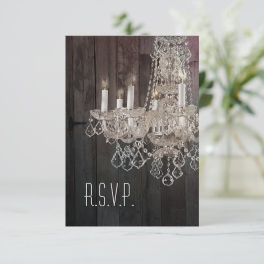 Rustieke schuur hout kroonluchter bruiloft RSVP re (Staand voorkant)