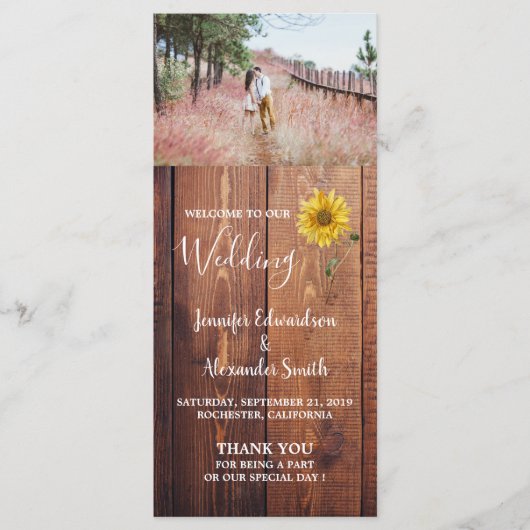 Rustieke schuur hout zonnebloem land bruiloft prog programmakaart (Voorkant)