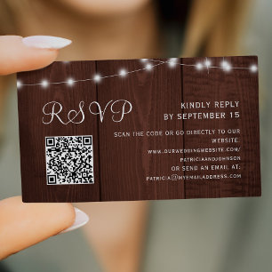 Rustieke schuur houten slingerlichten bruiloft QR  Informatiekaartje