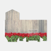 Rustieke schuur met rode tulpen bedankdoosjes (Uitgevouwen)