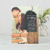 Rustieke Scrapbook Foto met Label bruiloft uitnodi Kaart (Staand voorkant)