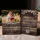 Rustieke snoerlamp schuur hout QR-code RSVP bruilo Kaart