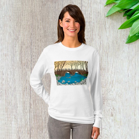 Rustieke stenen brug over de Natuur T-shirt