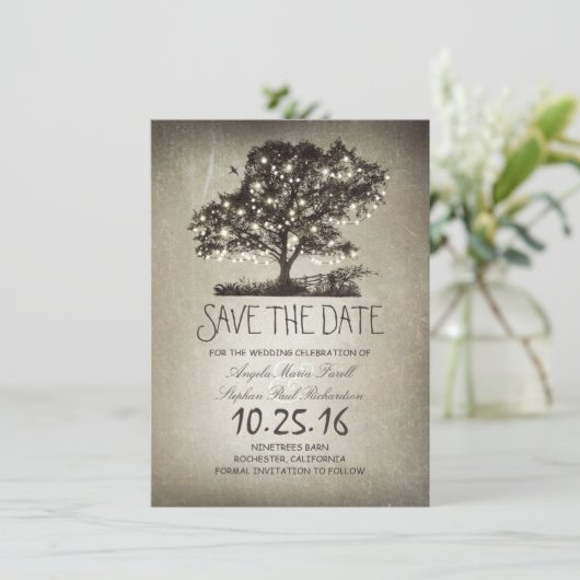 Rustieke string lampenboom slaan de datumkaarten o save the date (Staand voorkant)