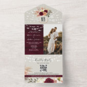 Rustieke String Lights Bourgondische bruiloft All In One Uitnodiging (Binnen)