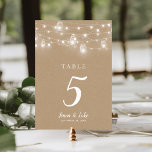 Rustieke String Lights Dubbelzijdige bruiloft Kaart<br><div class="desc">Betaalbare kaarten met een geldig aantal trouwerijen met een eenvoudige DIY-sjabloon voor aanpassing. Dit rustige chic-ontwerp bevat strengen van gloeiende snaarlampen en maandraden op een faux kraft-achtergrond. Pas elk tabelnummer aan dat u nodig hebt en voeg elk afzonderlijk toe aan uw kart (opmerking: het toevoegen van een groot aantal kaarten...</div>