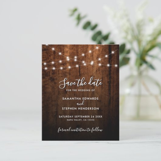 Rustieke String Lights & Wood Wedding Save The Dat (Staand voorkant)