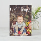Rustieke Typografie Geef Bedankt Thanksgiving Foto Feestdagenkaart (Staand voorkant)