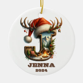 Rustieke Vakantie Letter J met Winter Camping Scen Keramisch Ornament
