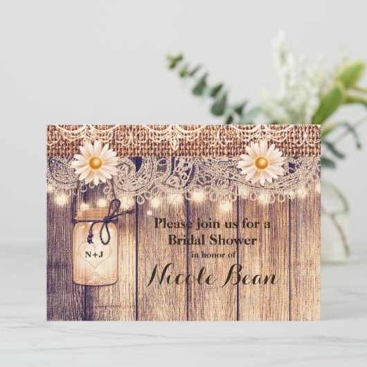 Rustieke verlichte metseljars met madeliefjes brui kaart (Staand voorkant)