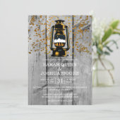 Rustieke Verweerde Schuur Houten Bruiloft Kaart (Staand voorkant)