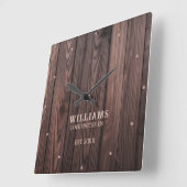 Rustieke Wallnut Wood Brown gepersonaliseerd Vierkante Klok (Hoek)