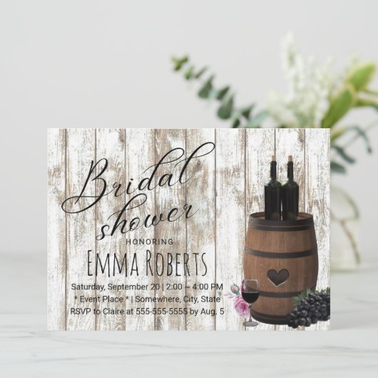 Rustieke wijnton verweerd hout bruiloft kaart (Staand voorkant)