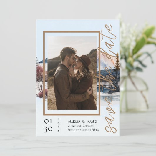 Rustieke Winter Lodge in de bergen Save the Date Kaart (Staand voorkant)