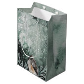Rustieke Winter met Gezellige Vogel Kerstvakantie Medium Cadeauzakje (Voorkant Gekanteld)