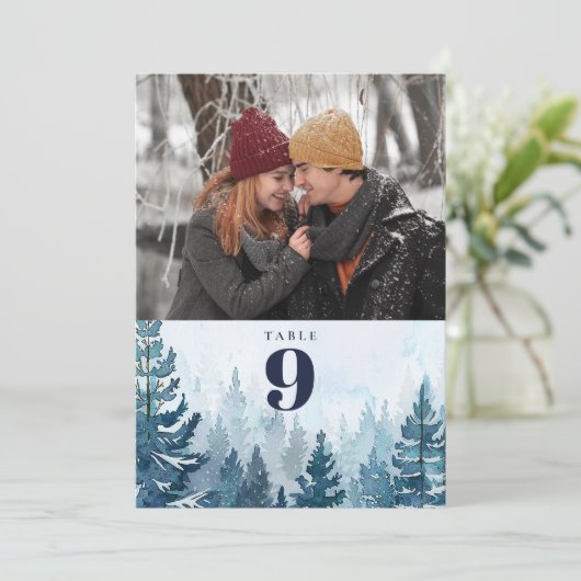 Rustieke Winter Pine Tree Forest Foto Tafelnummer (Staand voorkant)