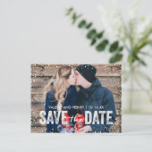 Rustieke Winter Sneeuwval Save the Date Foto Aankondigingskaart (Staand voorkant)