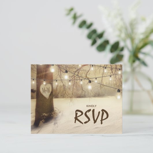 Rustieke Winter Tree Twinkle Lights Wedding RSVP Uitnodiging Briefkaart (Staand voorkant)