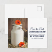 Rustieke Witte Melkkruik met Bloemen Save the Date Briefkaart (Voorkant / Achterkant)