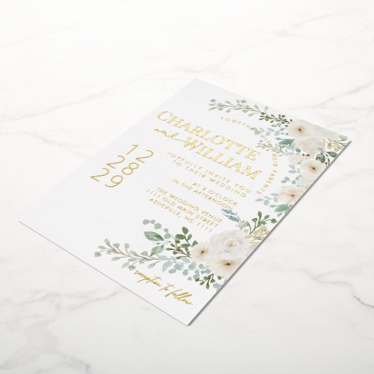 Rustieke witte rozen groen moderne bruiloft folie uitnodiging (Gedraaid)