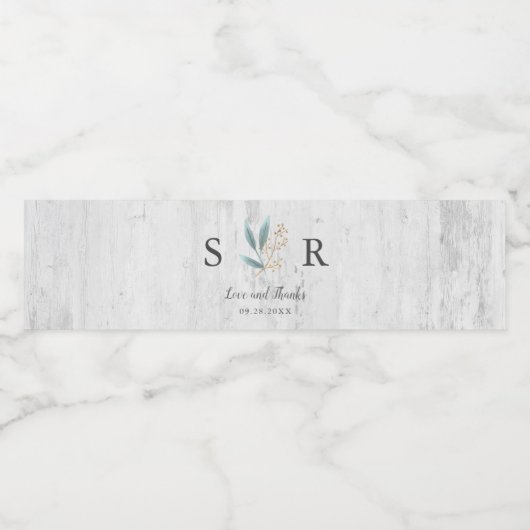 Rustieke Witte Schuur Houten Bruiloft Monogram Waterfles Etiket (Enkel label)