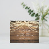 Rustieke Wood & String Lights Save The Date Briefk Aankondigingskaart (Staand voorkant)