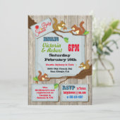 Rustieke Woodland Couples Baby Douche Uitnodiginge Kaart (Staand voorkant)