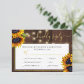 Rustieke zonnebloem elegant gouden script hout bru RSVP kaartje (Staand voorkant)