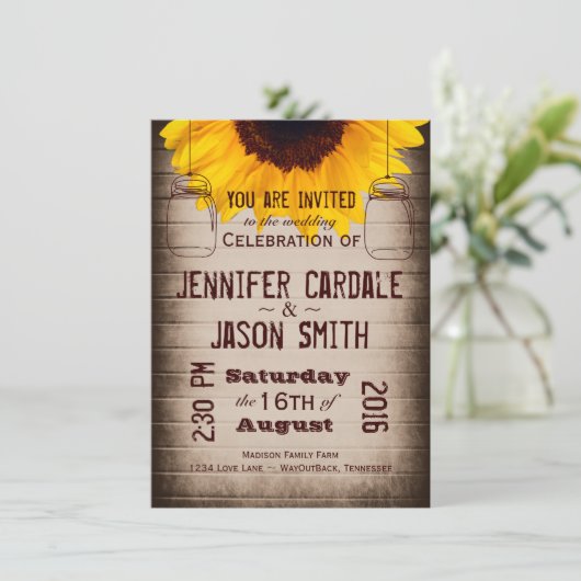 Rustieke Zonnebloem Mason Jars Bruiloft Uitnodigin Kaart (Staand voorkant)