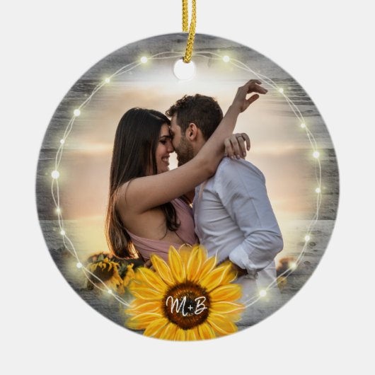 Rustieke zonnebloem Onze eerste kerstfoto Keramisch Ornament (Voorkant)