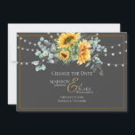 Rustieke Zonnebloem String Lights Verander de Datu Save The Date<br><div class="desc">De eenvoudige,  elegante natuur van deze save the date is ideaal voor uw speciale dag. Dit ontwerp heeft een houtskoolgrijze achtergrond,  zonnebloemen,  strijklichten en aangepaste typografie. Illustraties/afbeeldingen van ReachDreams.etsy.com</div>