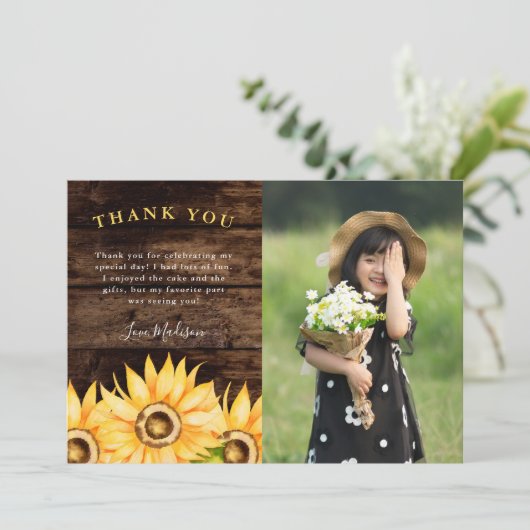 Rustieke Zonnebloem Verjaardagsfeestfoto Bedankkaart (Staand voorkant)