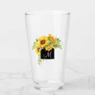 Rustieke Zonnebloemen Boeket en een Monogram Glas