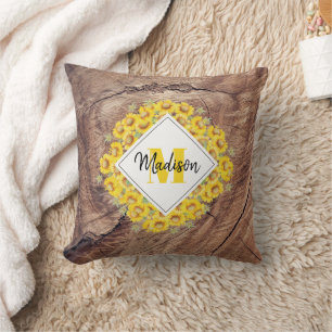 Rustieke zonnebloemen & houtstructuur monogram kussen