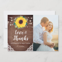 Rustieke zonnebloemen wit bloemenbruiloft foto