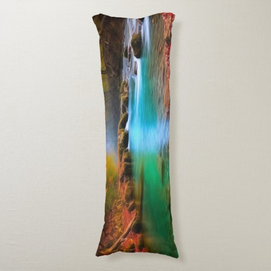 Rustig herfst rivierlandschap lichaamskussen (Voorkant Verticaal)