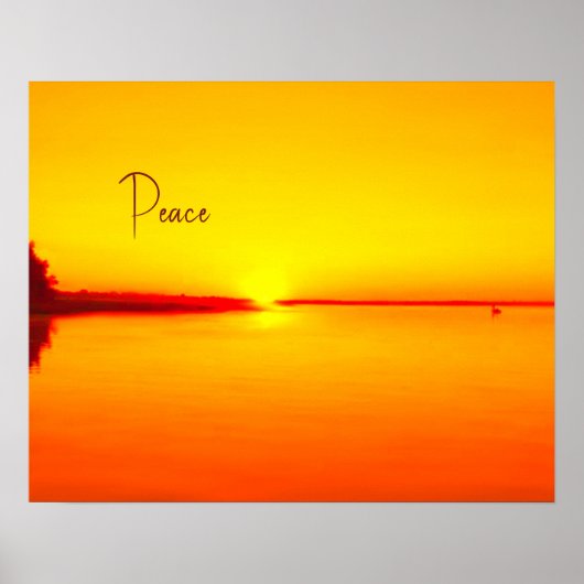 Rustige Amber Sunset boven Water Poster (Voorkant)