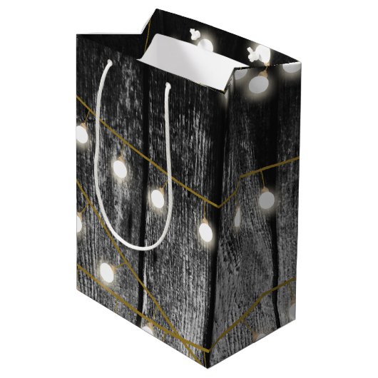 Rustige Barn Black Wood Gold String Lights Medium Cadeauzakje (Achterkant Gekanteld)