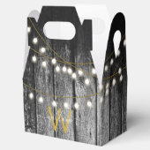 Rustige Barn Black Wood Gold String Lights Monogra Bedankdoosjes (Geopend)