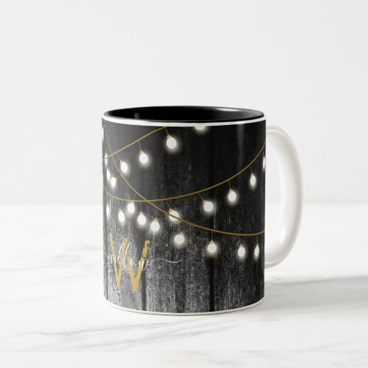 Rustige Barn Black Wood Gold String Lights Monogra Tweekleurige Koffiemok (Voorkant rechts)