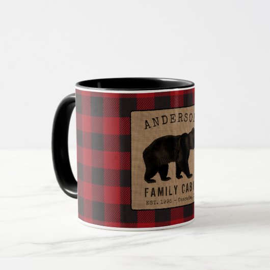 Rustige Beer Familie Cabin Red Buffalo Play Burlap Mok (Voorkant links)