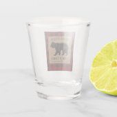 Rustige Beer Familie Cabin Red Buffalo Play Burlap Shot Glas (Achterkant)