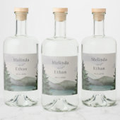 Rustige berg- en meer evergreen bruiloft likeurfles etiket (Flessen)