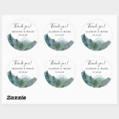 Rustige bergen bossen met een openluchtthema bevoo ronde sticker (Vel)