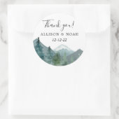 Rustige bergen bossen met een openluchtthema bevoo ronde sticker (Tas)