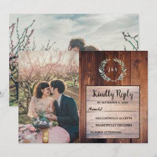 Rustige bladeren op houtoogfoto Wedding RSVP Kaart