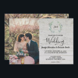 Rustige bladeren op monogram van schuur kaart<br><div class="desc">Elegante monogram waterverf botanische bruiloft uitnodiging met uw eigen foto's. Voor lente, zomer, herfst, of winterhuwelijk. Groene olijftak waterverf ontwerp op schuur houten achtergrond. U kunt eenvoudig uw eigen foto toevoegen om deze zeer persoonlijk en uniek te maken, en uw eigen tekst toevoegen. Als u hulp nodig hebt, neem dan...</div>